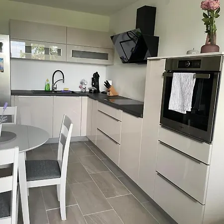 Apartment Tomy *