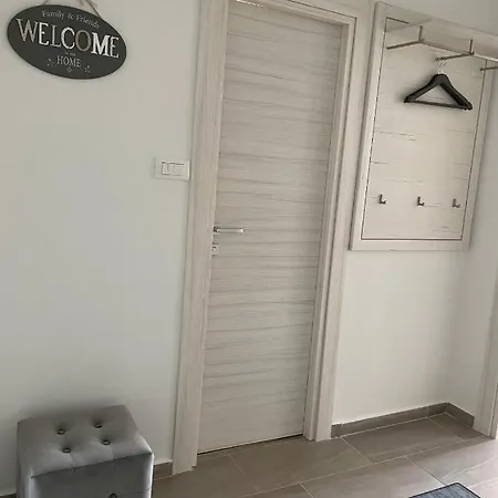 Tomy Apartmán *